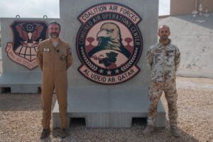 due membri dell'aeronautica militare