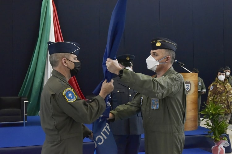 Dopo tre anni di comando al Deployable Air Command Control Centre, il Generale Claudio Gabellini lascia il l’ente NATO all’olandese Denny Traas