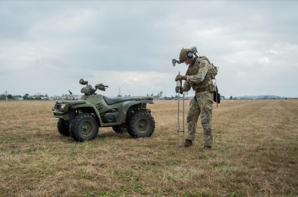 Forze speciali: gli Incursori dell’AM si addestrano al 72° Stormo Gli operatori Combat Controller del 17° Stormo Incursori si addestrano alla ricognizione di aree di atterraggio semi preparate