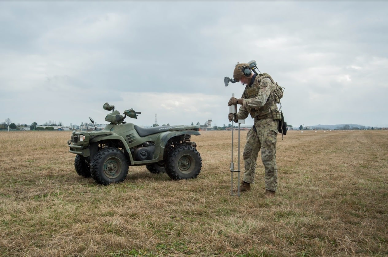 Forze speciali: gli Incursori dell’AM si addestrano al 72° Stormo Gli operatori Combat Controller del 17° Stormo Incursori si addestrano alla ricognizione di aree di atterraggio semi preparate