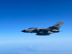 aereo militare in volo
