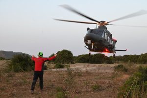 soccorso dei militari - atterraggio elicottero