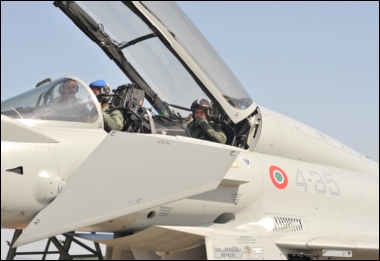 TRASMISSIONE-ULISSE - aereo militare con piloti sopra