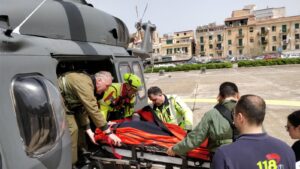 TRAPANI: L'82° C.S.A.R. SOCCORRE UN ESCURSIONISTA FRANCESE - Aeronautica Militare