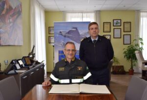 CE.LO.M.A. - VISITA DEL COMANDANTE PROVINCIALE DEI VIGILI DEL FUOCO - Aeronautica Militare