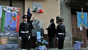 LA PIAZZA DI ALTOLIA PORTA ORA IL NOME DEL MAGGIORE PILOTA TRIMARCHI - Aeronautica Militare