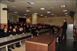 CONFERENZA DEL GENERALE LANZA DE CRISTOFORIS A VITERBO - Aeronautica Militare