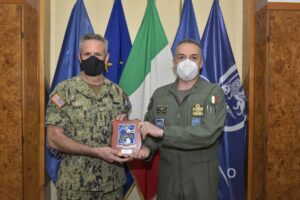 NATO RESPONSE FORCE, IL COMANDANTE DEL JOINT FORCE COMMAND DI NAPOLI VISITA IL COMANDO OPERAZIONI AEROSPAZIALI - Aeronautica