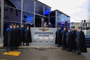 L'AERONAUTICA MILITARE “VOLA” DA PITTI UOMO - Aeronautica Militare