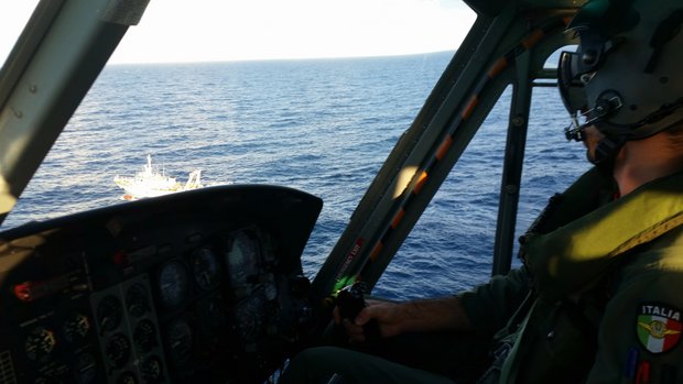 L'AM SOCCORRE UN MARITTIMO COLTO DA MALORE - Aeronautica Militare