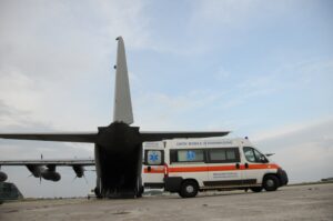 Doppio trasporto sanitario d'urgenza effettuato da velivoli dell'Aeronautica Militare