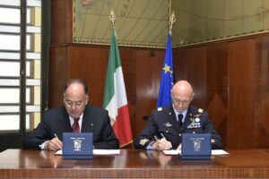 AM E SAPIENZA: SIGLATO ACCORDO QUADRO DI COLLABORAZIONE - Aeronautica Militare