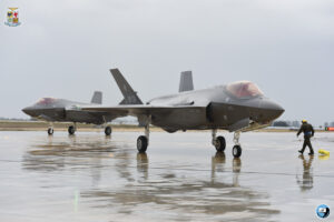 AMENDOLA: ASSEGNATI AL 32° STORMO I PRIMI DUE VELIVOLI JSF - Aeronautica Militare