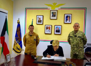 I VERTICI DELLA DIFESA INCONTRANO IL PERSONALE DELLA TFA-KUWAIT - Aeronautica Militare