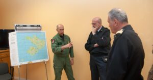 Il Gen. Div. Francesco CANNILLO e il Gen. Isp. Basilio DI MARTINO in visita alla SCUOLA DI AEROCOOPERAZIONE