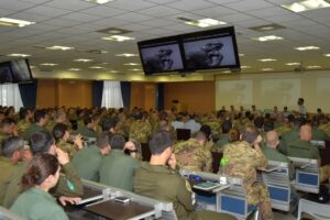 Il-Gen.-B.A.-PRESICCE-introduce-il-gruppo-di-lavoro
