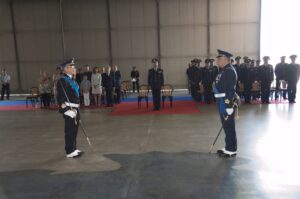 UN MOMENTO DELLA CERIMONIA DI CAMBIO COMANDO