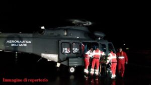 soccorso in elicottero in notturna