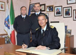 Comlog-insieme-al-Com-CTR-e-al-Capo-del-2-Laboratorio-Tecnico-di-Contro