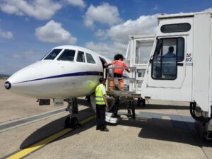 TRASPORTO SANITARIO D'URGENZA DA CAGLIARI A VENEZIA PER UNA DONNA IN PERICOLO DI VITA - Aeronautica Militare