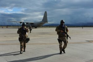 militari armati