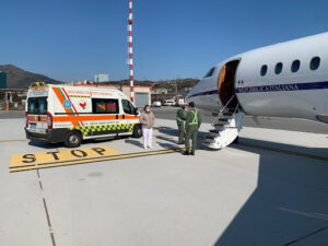 AERONAUTICA MILITARE: TRASPORTO SANITARIO PER UNA DONNA IN GRAVIDANZA - Aeronautica Militare