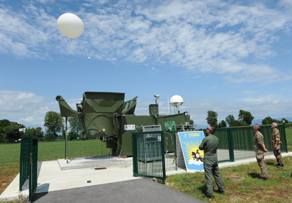 METEO: A RIVOLTO L'AVVIO OPERATIVO DEL NUOVO SISTEMA AUTOSONDA - Aeronautica Militare