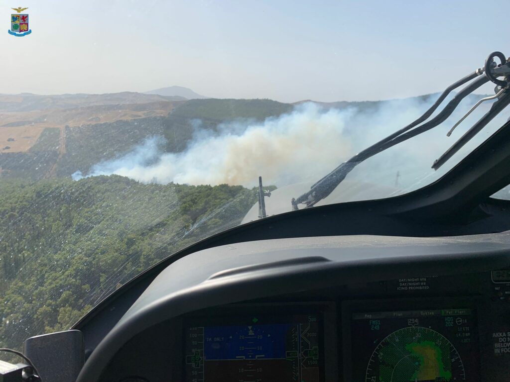 SICILIA, CAMPAGNA ANTINCENDIO BOSCHIVO 2021: NUOVO INTERVENTO PER UN HH139B DELL'82° CENTRO COMBAT S.A.R - Aeronautica Militare