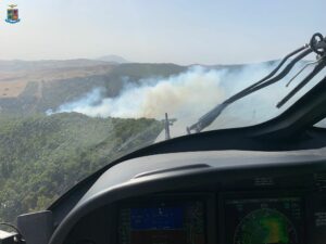 SICILIA, CAMPAGNA ANTINCENDIO BOSCHIVO 2021: NUOVO INTERVENTO PER UN HH139B DELL'82° CENTRO COMBAT S.A.R - Aeronautica Militare