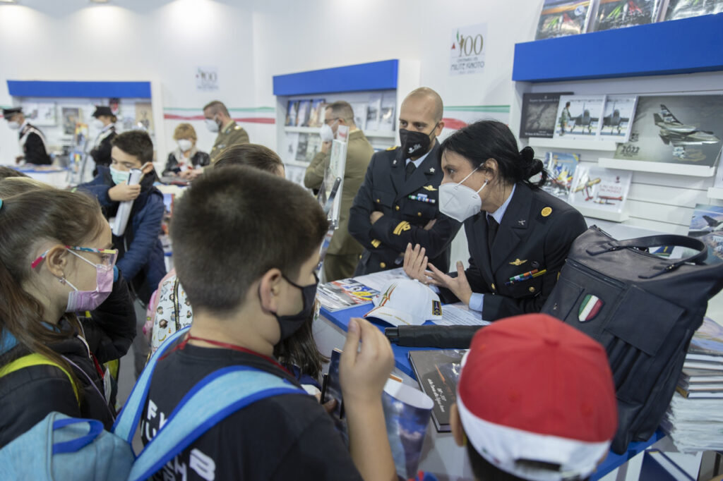 SALONE DEL LIBRO: L'AERONAUTICA MILITARE ALLA XXXIII EDIZIONE - Aeronautica Militare