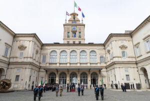 4 NOVEMBRE: IL PRESIDENTE MATTARELLA HA CONSEGNATO LE ONORIFICENZE DELL'ORDINE MILITARE D'ITALIA - Aeronautica Militare