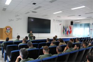 GIORNATA ALL'INSEGNA DELLA SICUREZZA VOLO AL 70° STORMO - Aeronautica Militare
