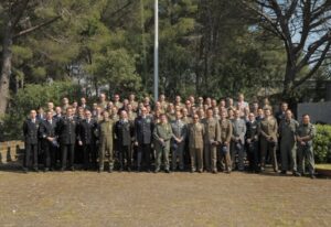 foto di gruppo - VISITA-12-CORSO-ISSMI-20-04-2010