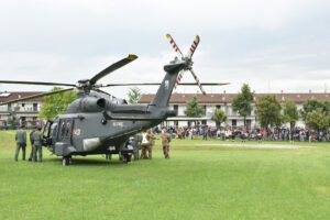 Atterraggio-fuori-campo-HH-139