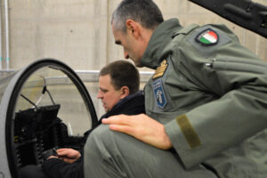 TFA 36° STORMO: VISITA PRIMO MINISTRO ESTONE MR JÜRI RATAS - Aeronautica Militare