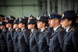 GLI ALLIEVI DEL 18° CORSO VIDHARR DELL'AERONAUTICA MILITARE PROMOSSI MARESCIALLI - Aeronautica Militare