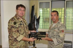 IL GEN. FORT IN VISITA AL 17° STORMO - Aeronautica Militare