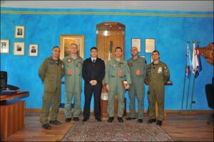 DELEGAZIONE DI TRE UFFICIALI SERBI AL 15° STORMO - Aeronautica Militare