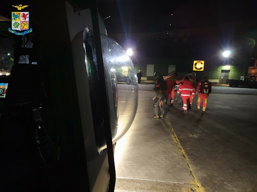 Sperlonga, elicottero Aeronautica Militare soccorre un rocciatore