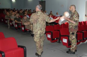 A CAMERI QUALIFICATI OLTRE 100 OPERATORI DAE E 6 AUTISTI SOCCORRITORI - Aeronautica Militare