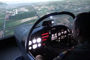 panoramica pilota in aereo sopra malta