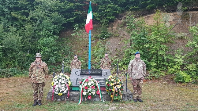 MISSIONE IN BOSNIA: COMMEMORATO L'EQUIPAGGIO DEL "LYRA 34" - Aeronautica Militare