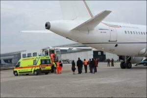 aereo militare su terraferma