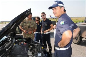 POLIZIA PROVINCIALE E MUNICIPALE SI ADDESTRA AL 3° STORMO - Aeronautica Militare