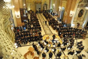 CONCERTO DI NATALE- IL 16° STORMO IN MUSICA PER MARTINA FRANCA - Aeronautica Militare
