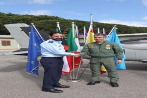 70° STORMO: INIZIATI I CORSI DI PILOTAGGIO - Aeronautica Militare