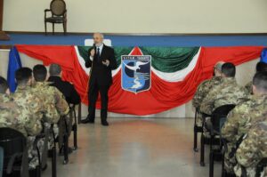 CONFERENZA DELL'ONFA ALLA SCUOLA VOLONTARI DI TRUPPA AM DI TARANTO - Aeronautica Militare