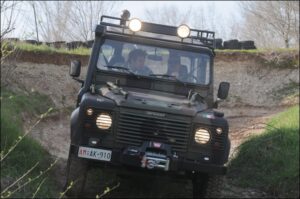 militari in jeep