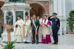 L'AERONAUTICA MILITARE PARTECIPA ALLA SOLENNE INDIZIONE DEL GIUBILEO LAURETANO - Aeronautica
