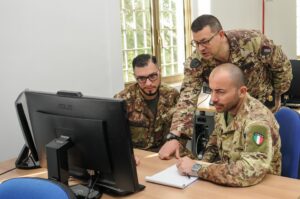CONCLUSO ALLA SCUOLA DI AEROCOOPERAZIONE IL 12° CORSO DI “ANALISTA DI IMMAGINI RADAR (R.I.A.)” - Aeronautica Militare